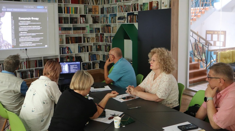 У Старокостянтинівській громаді продовжують працювати над цифровим збереженням культурної спадщини