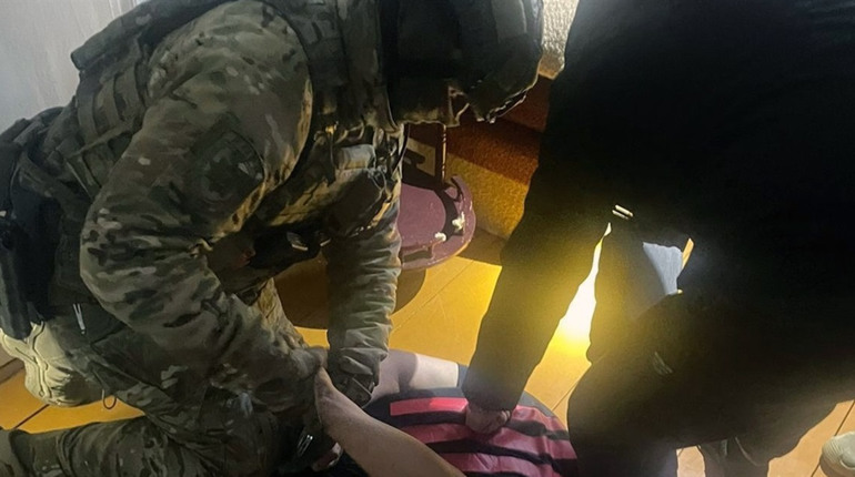 Двоє братів зі Звягеля постануть перед судом за виготовлення психотропів