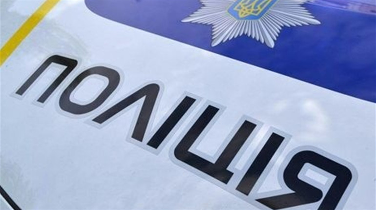 На Соборній у Жмеринці чоловік стрибнув з даху багатоповерхівки