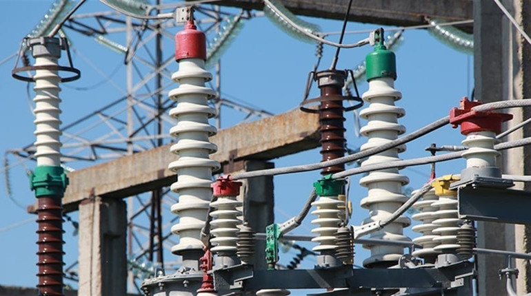 На Хмельниччині діють погодинні й аварійні відключення електроенергії: енергетики пояснюють ситуацію