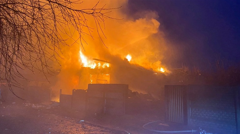 На Чернігівщині за добу – 45 обстрілів: поранені двоє людей, знищені будівлі та виникли пожежі