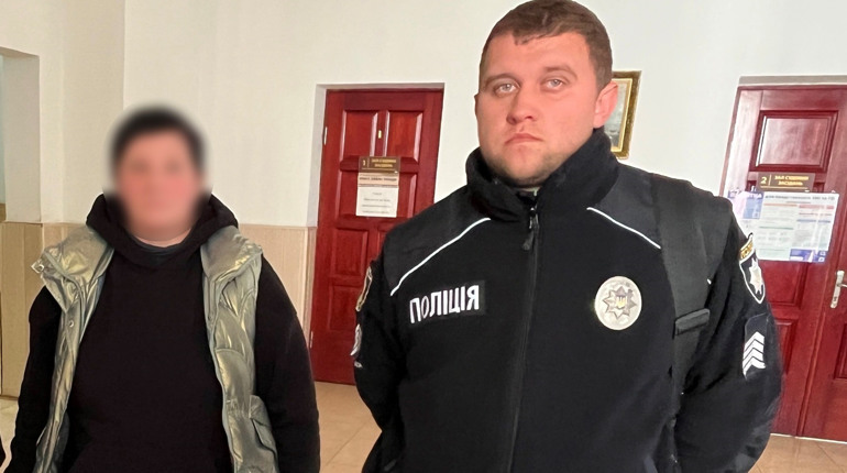 Поліціанти затримали жінку, яка викрала дитину в Монастирищі