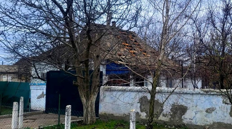 Російська армія з винищувачів обстріляла керованими авіаційними бомбами села на Херсонщині