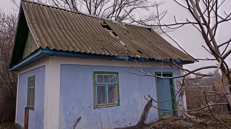 Жителі Мирного, оселі яких постраждали через ракетний обстріл 14 січня, отримають фінансову допомогу
