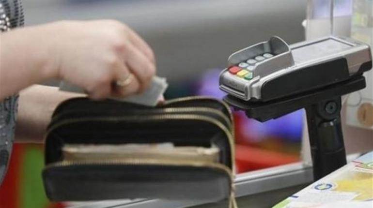 За 2 роки привласнила 150 тисяч грн клієнтів: біляївські правоохоронці викрили працівницю банку 
