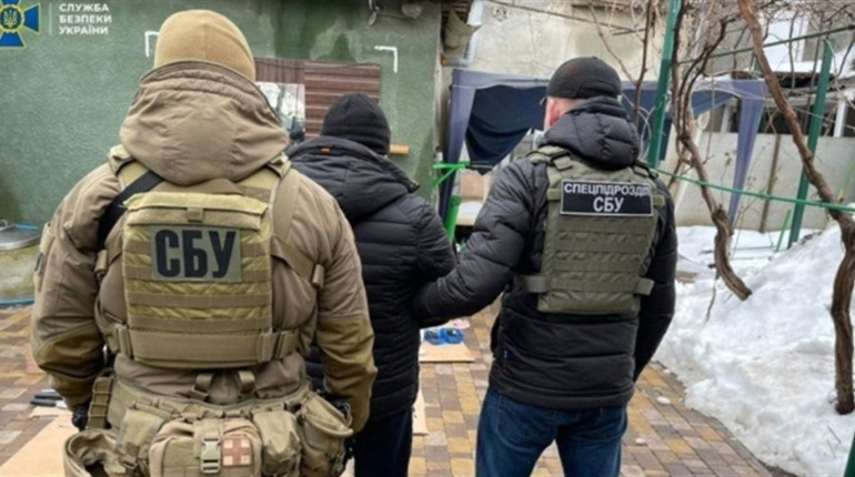 СБУ закликає бути особливо пильними під час свят: коли телефонувати на "гарячу лінію"