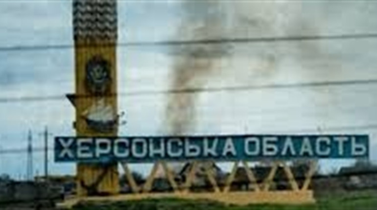 Загарбники вдарили ракетами по передмістю Херсона, обстріляли 33 населених пункти області