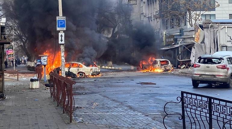 Терористи завдали удару по середмістю Херсона, є загиблі (ФОТО) ОНОВЛЮЄТЬСЯ
