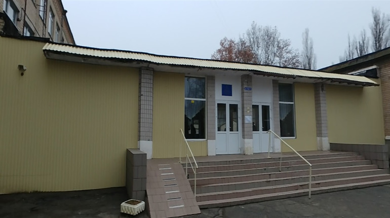 Окупанти захопили першу школу в Херсоні, там призначили свого «директора»
