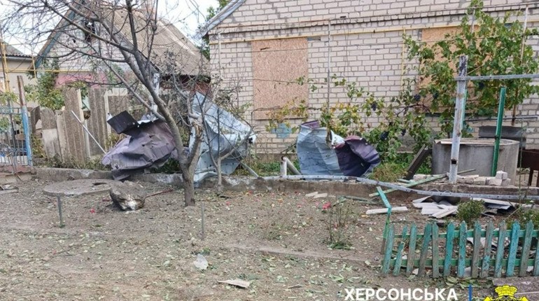На Херсонщині армія рф завдала ударів по житлових кварталах, критичній та соціальній інфраструктурі