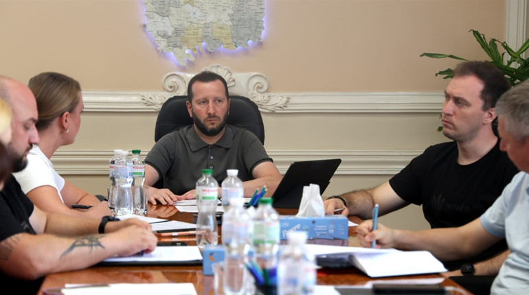 На Хмельниччині готуються до зими: громадам доручили забезпечити резервне живлення важливих об’єктів