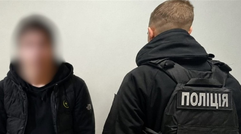 Погрожував пістолетом і не випускав з дому: на Одещині судитимуть ґвалтівника неповнолітньої