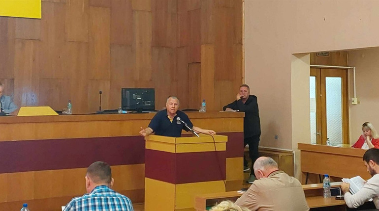 Депутати не підтримали зміни до бюджету: на сесії у Первомайську було ухвалене всього одне рішення