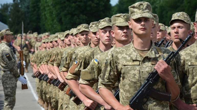 Рада скасувала призов на строкову службу на час воєнного стану