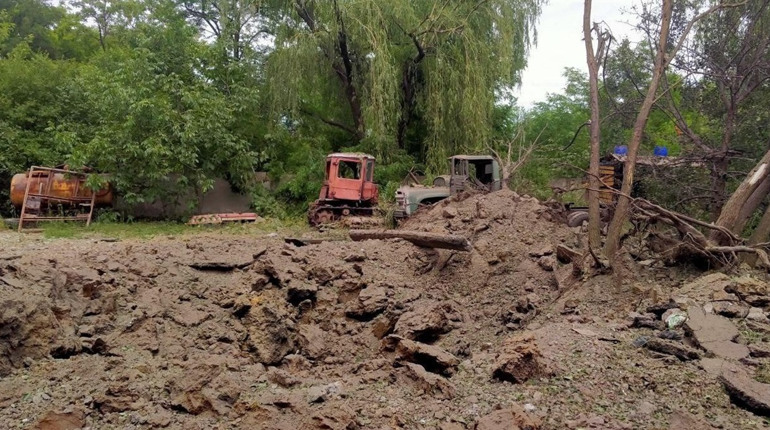 Пошкоджені будинки і школа: ворог продовжує обстрілювати Курахівську та Мар'їнську громади