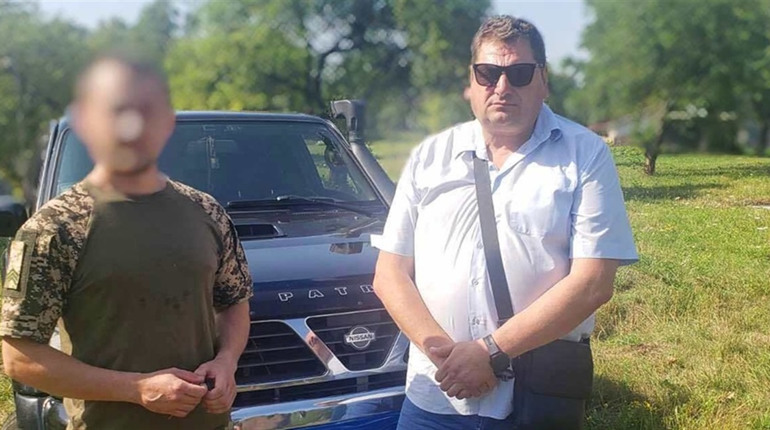 Соснівчанин Ігор Соловей віддав власний позашляховик для потреб Збройних сил України