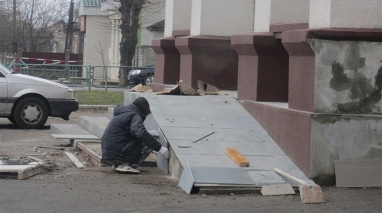 Чи доступні виборчі дільниці Калинівки для людей з інвалідністю?