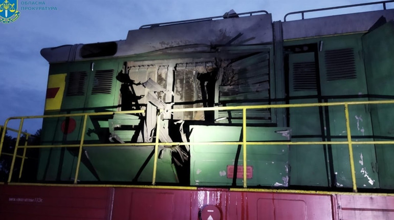 Ворог атакував безпілотником локомотив поїзда на Сумщині, поранено помічника машиніста