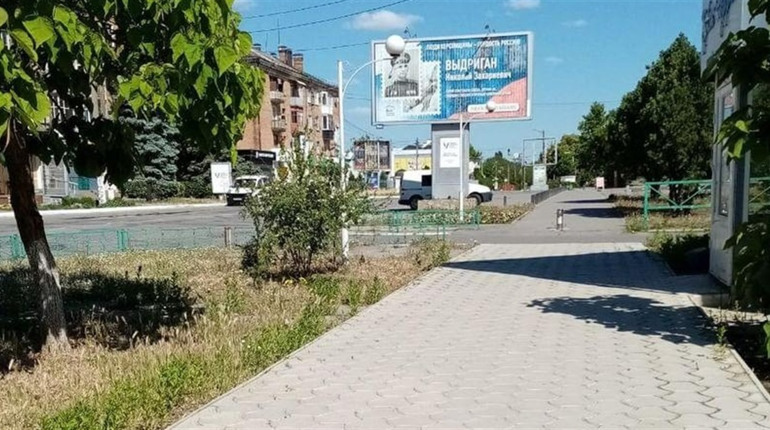 Цілодобові обстріли, паспортизація та порожні вулиці — як живуть люди в Новій Каховці