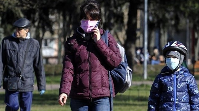 Інфікуються утричі більше, ніж одужують