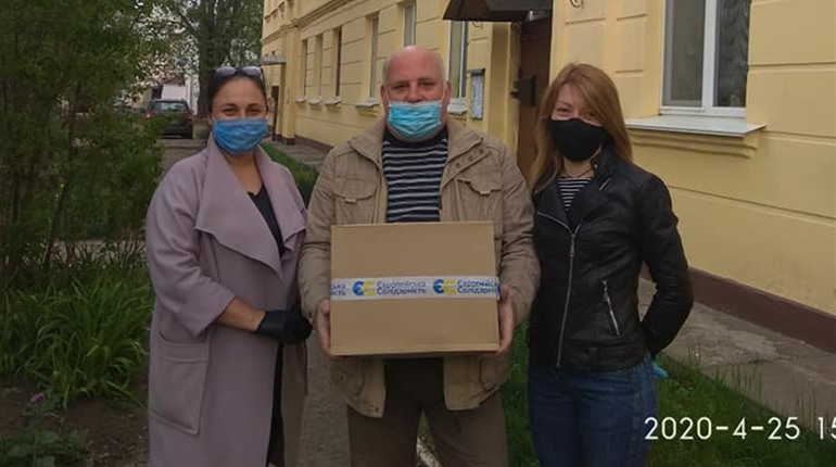 З вдячністю про подвиг ліквідаторів аварії на ЧАЕС: волонтери ЄС вшанували чорнобильців