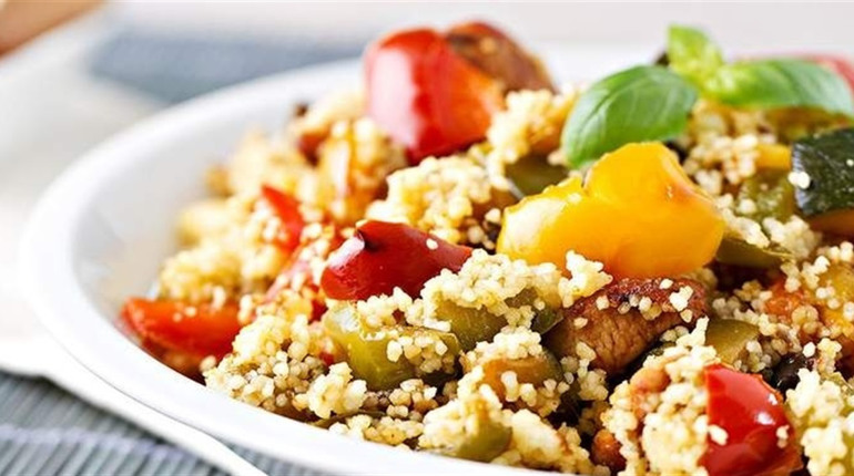Рецепт дня: кускус з овочами та фетою