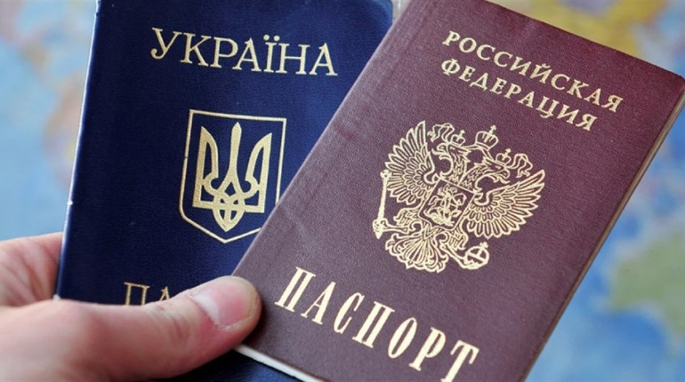 На Луганщині окупанти розігнали збори освітян, невдоволених примусовою паспортизацією