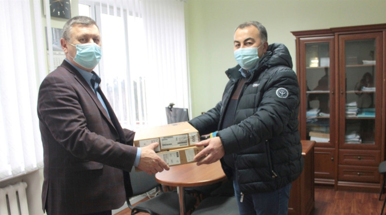 Допомогу Славутській лікарні в час епідемії коронавірусу надав фермер