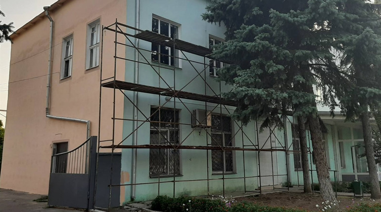 Будівля Укрпошти у Біляївці скоро буде виглядати по-новому