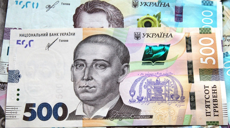 З 1 квітня українцям виплатять по 1500 грн: хто отримає допомогу