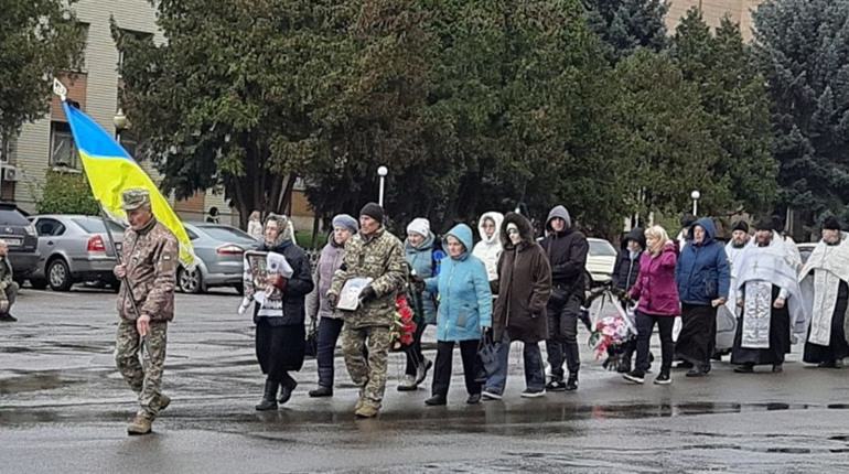 Менська громада попрощалася із Захисником Миколою Корнієнком