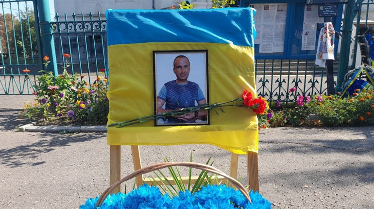 У Глухові попрощалися з Ігорем Аносовим, який загинув у страшному бою на Бахмутському напрямку