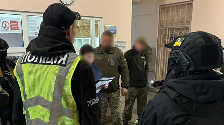 На Шосткинщині викрили схему ухилення від мобілізації через фейкові довідки про тяжкохворих дітей