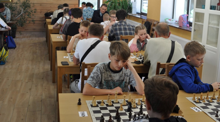 Вперше у Фастові проходив Чемпіонат Київщини зі швидких та блискавичних шахів
