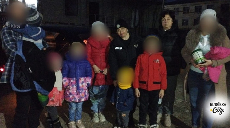 На Одещині мати залишила шістьох маленьких дітей самих в хаті і уїхала зі знайомим