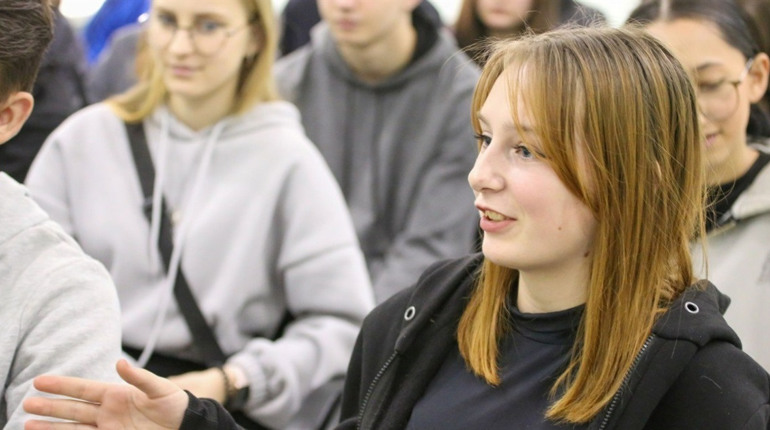 Зазирнути за лаштунки: на ПАЕС відновлено профорієнтаційні екскурсії для старшокласників