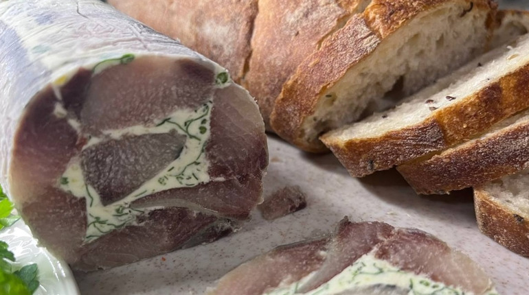 Рулет із оселедця на свята: перевірений рецепт «атлантичного сала»