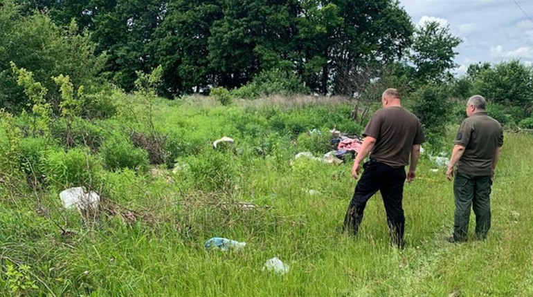 Два стихійні сміттєзвалища на Звягельщині виявили через звернення на "ЕкоЗагрозу"