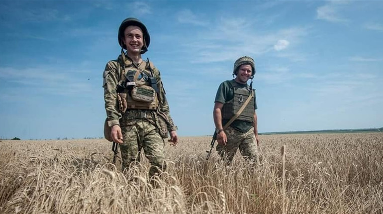 Воєнний стан та загальну мобілізацію в Україні продовжено на 90 днів