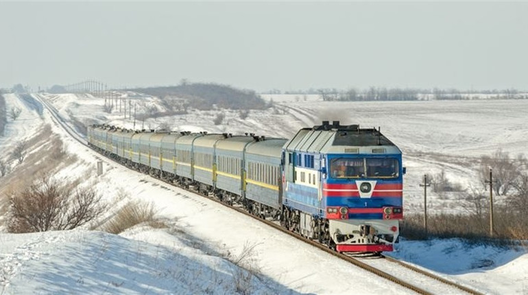 "Зимовий" розклад руху пасажирських поїздів по станції Кривин та автобуса до Кривина
