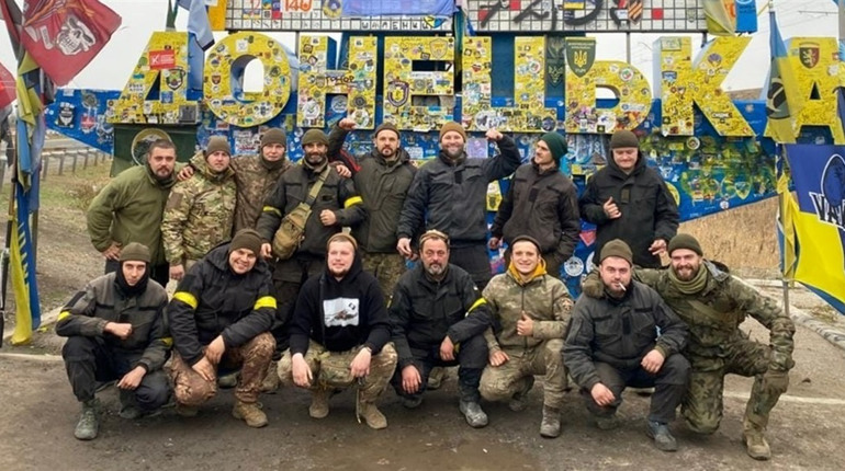 Закрили збір і купили на фронт пікап для танкової роти: дружина військового дякує за підтримку