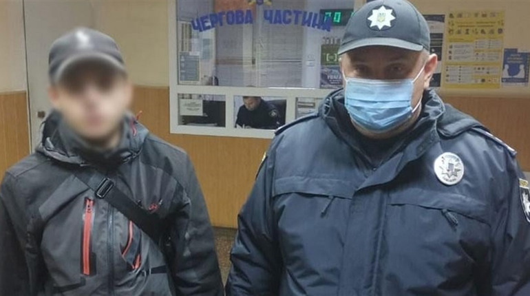 Юнака з Ніжина, який втік з дому, розшукали в Києві через п'ять днів