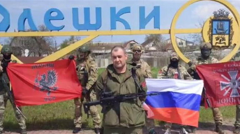 Росіяни вбивають жителів Олешок за паспорти України