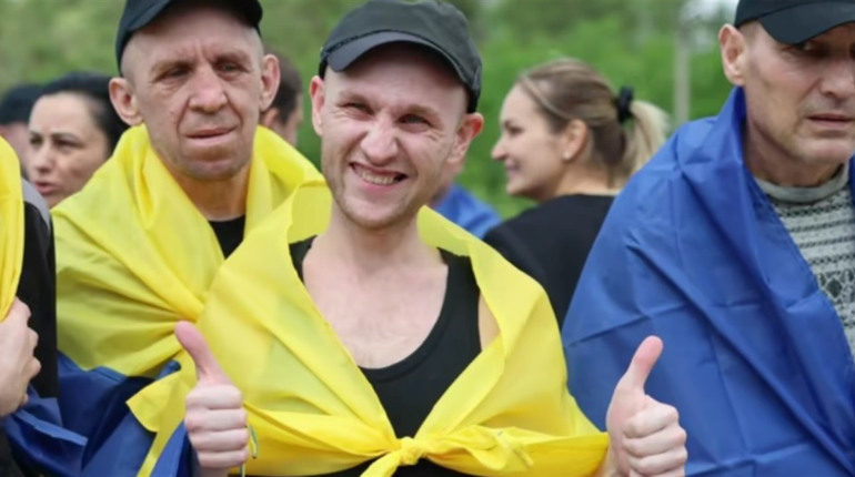 Їх вважали зниклими безвісти: з полону повернули ще одну партію бійців
