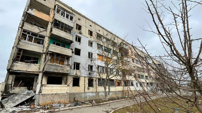 Обстріли на Херсонщині: армія рф цілить у житлові будинки, медичні та навчальні заклади (ФОТО)