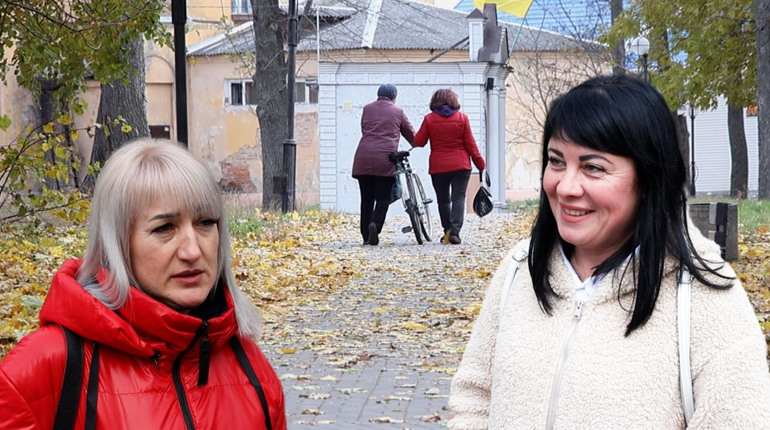 Що думають глухівчани про «тисячу від Зеленського»: опитування