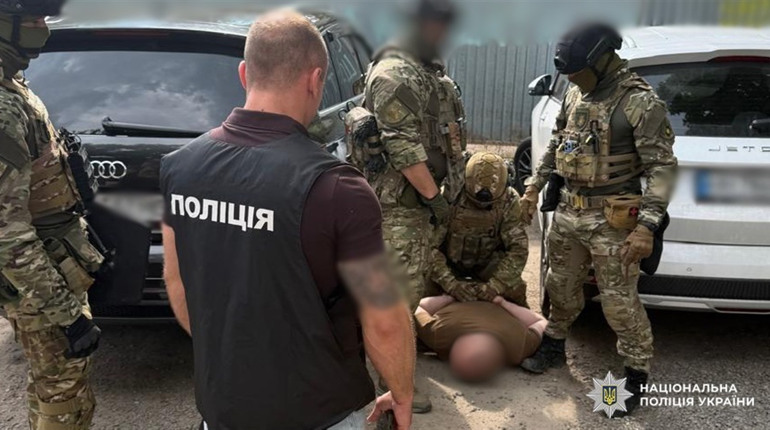 На Одещині затримали посадовця військової частини за підозрою в торгівлі впливом на ТЦК