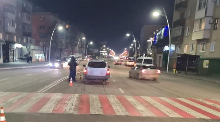Поліція встановлює внаслідок чого на переході автомобіль скоїв наїзд на пішохода