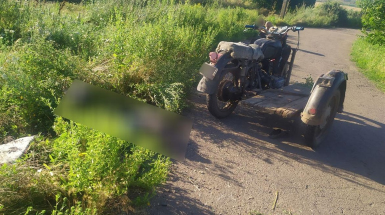 У Благодатному Первомайського району в ДТП загинув мотоцикліст. Розповідаємо деталі