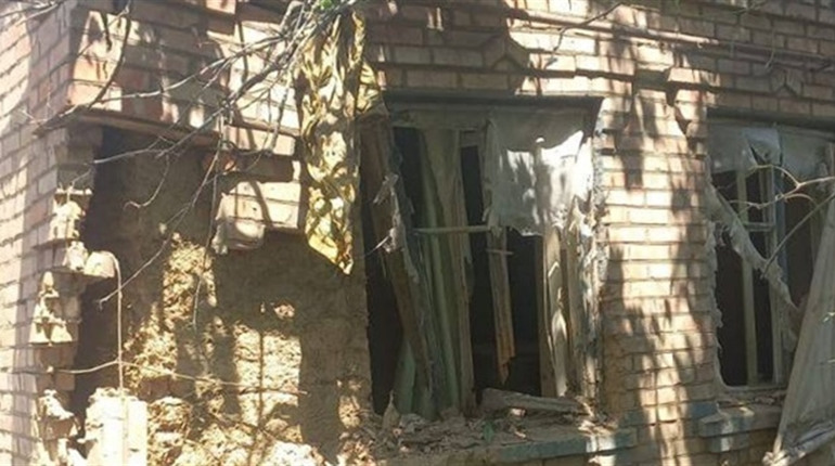 Російська армія вдарила по Нікополю: постраждала мешканка міста, пошкоджено будинки
